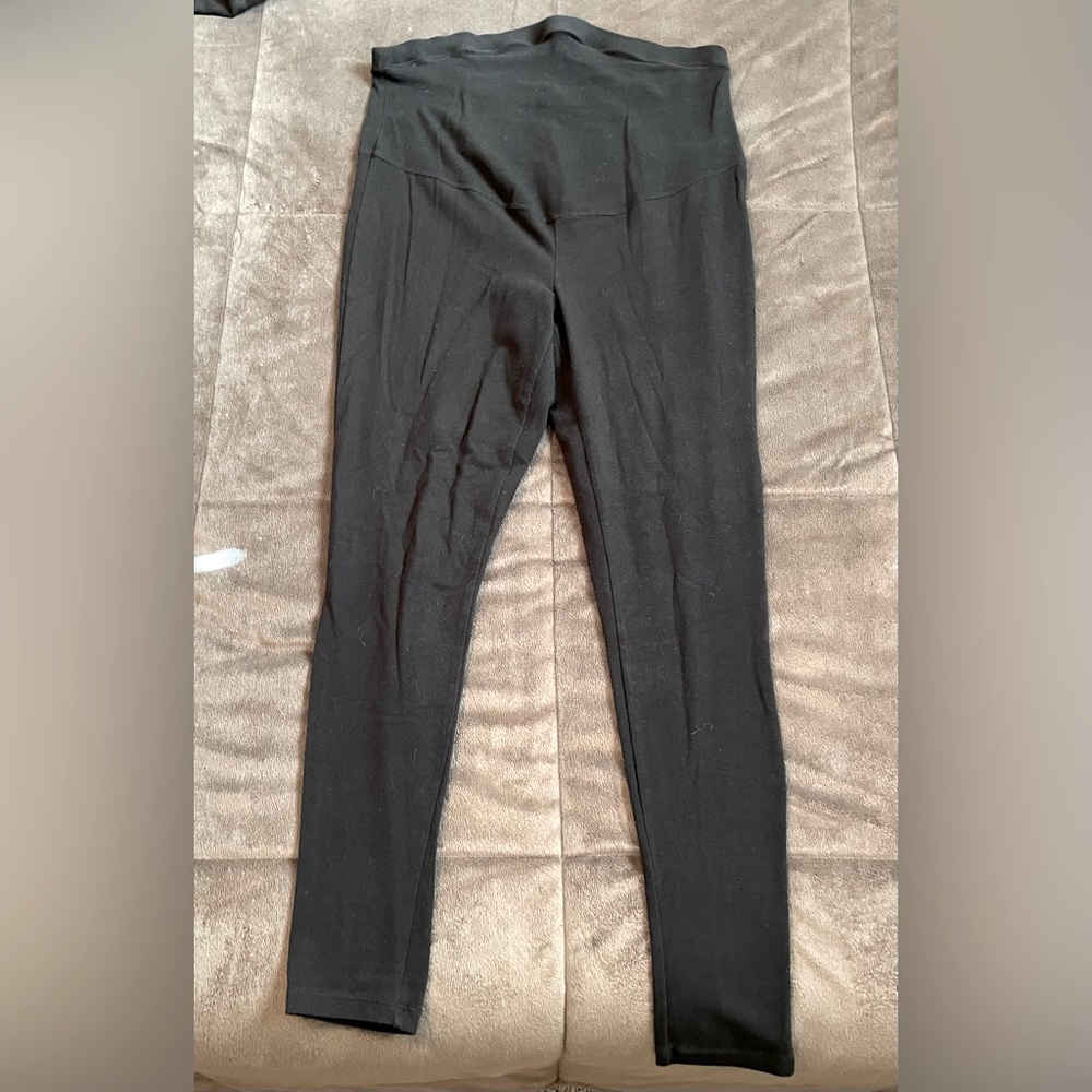 Old Navy Classic Black Maternity Leggings - M